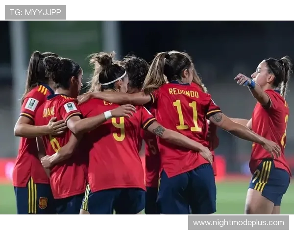 科隆女足与勒沃库森女足因球场照明故障遭遇腰斩赛事暂停两队球迷遗憾等待